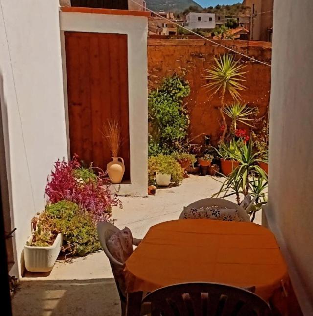 Willa A Casa Di Nonna Iun Q2951 Fluminimaggiore Zewnętrze zdjęcie